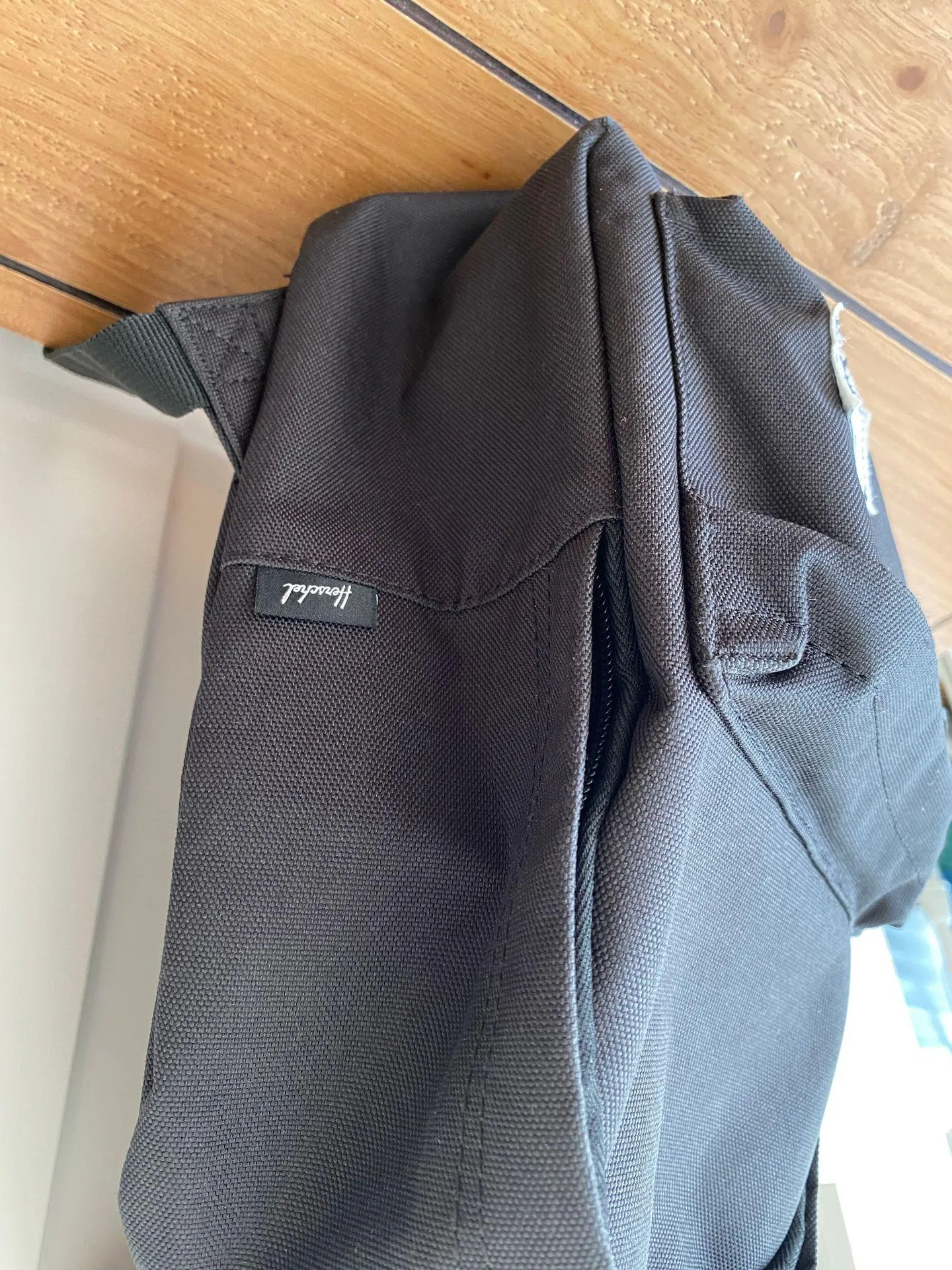 Herschel Supply Co Black Unisex Classic Black Mini Backpack  - Image 3