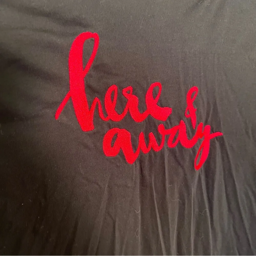 Maje T-Shirt Black Pink Embroidered Paris Here & Away - Image 11