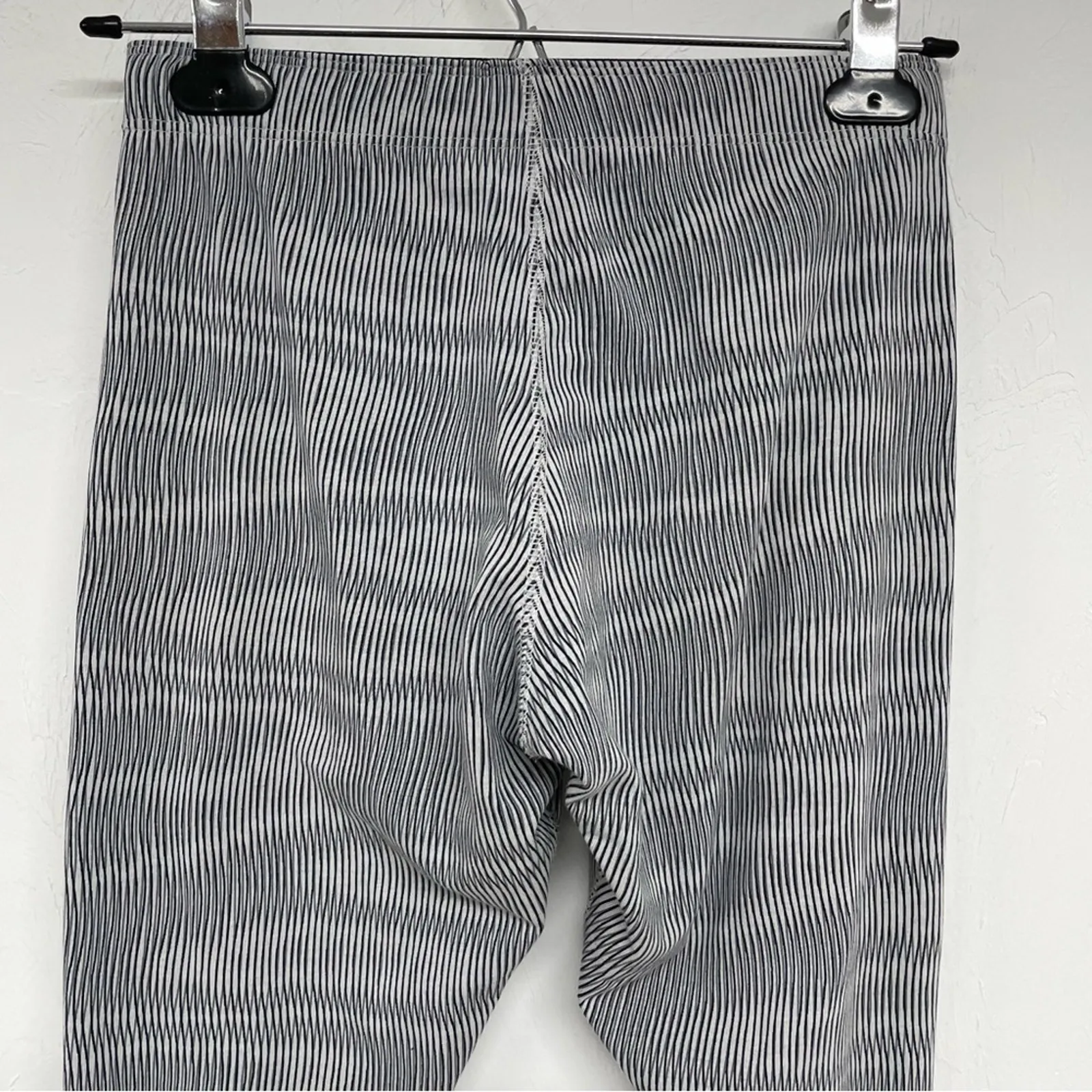 Nike Pro Black Printed High Rise Leggings Womens S Striped Yoga Pants Athletic - Image 5