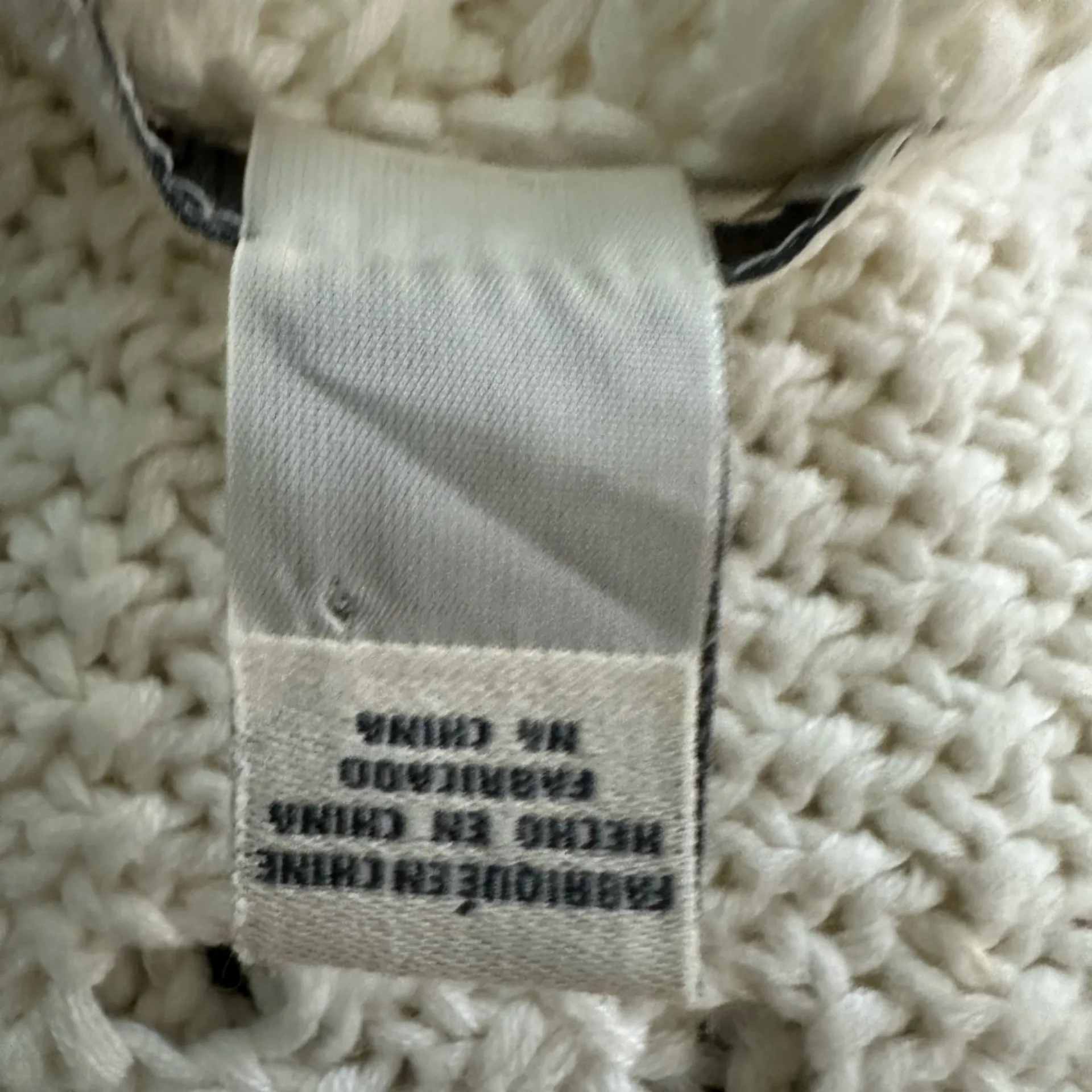 Forever 21 Ivory Knit V-Neck Sweater - Image 7