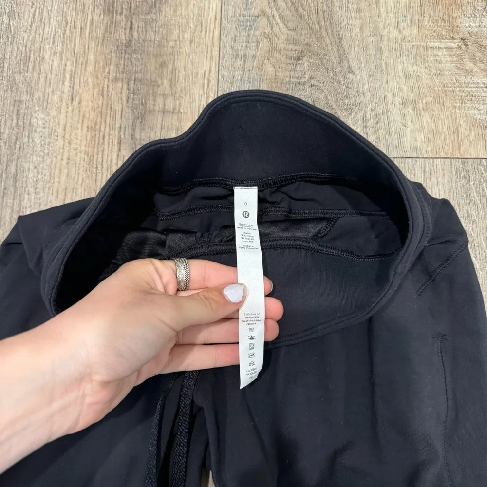 Lululemon Black Ready to Rulu Cropped Jogger Size 0 - Image 4