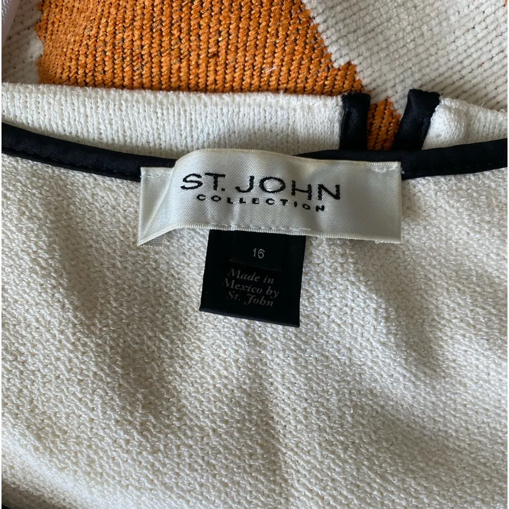 St. John Textured Knit Zip Front Pearl & Black Blazer, Size 16 - Image 3