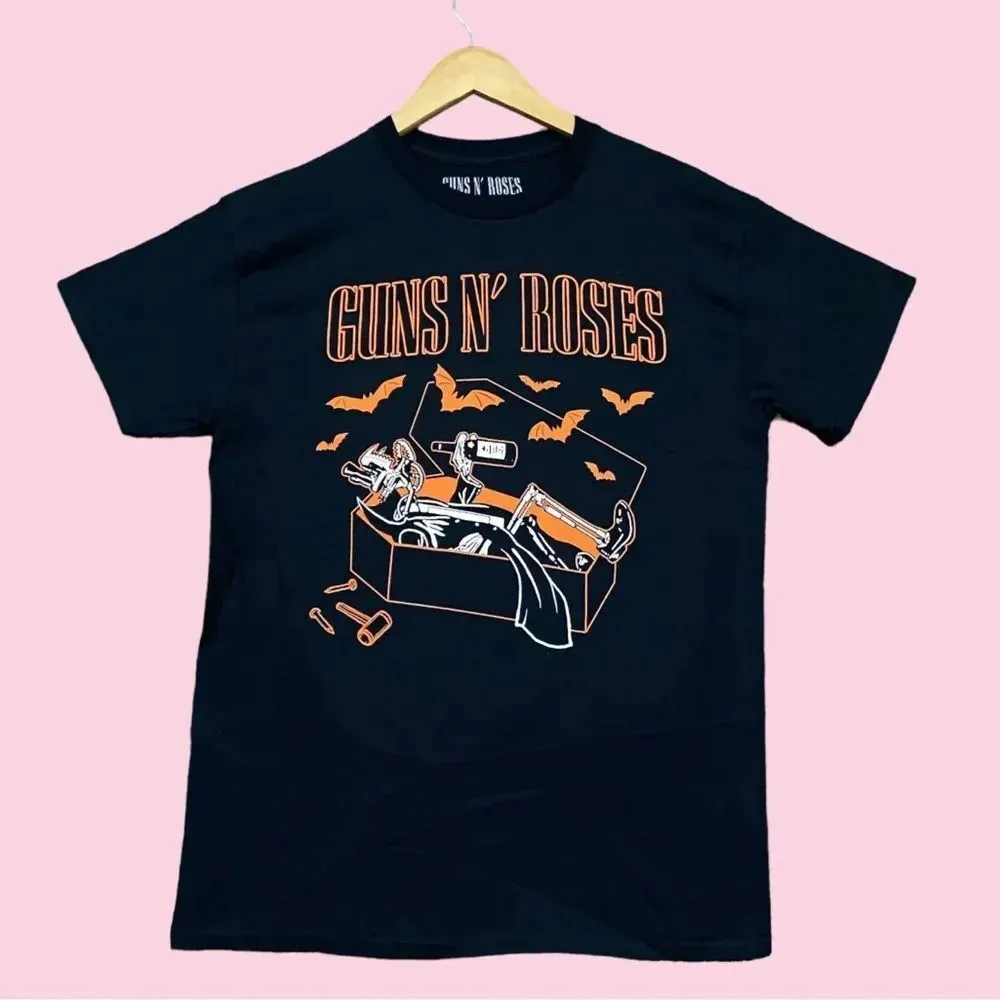 Guns N' Roses Coffin Boyfriend Fit T-Shirt, Size M, New with Tag - Image 3