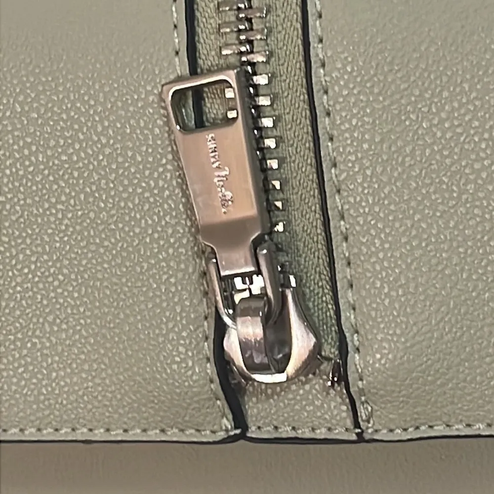 Simply Noelle Shoulder adjustable strap Bag Wasabi Mint green New snap closure - Image 8