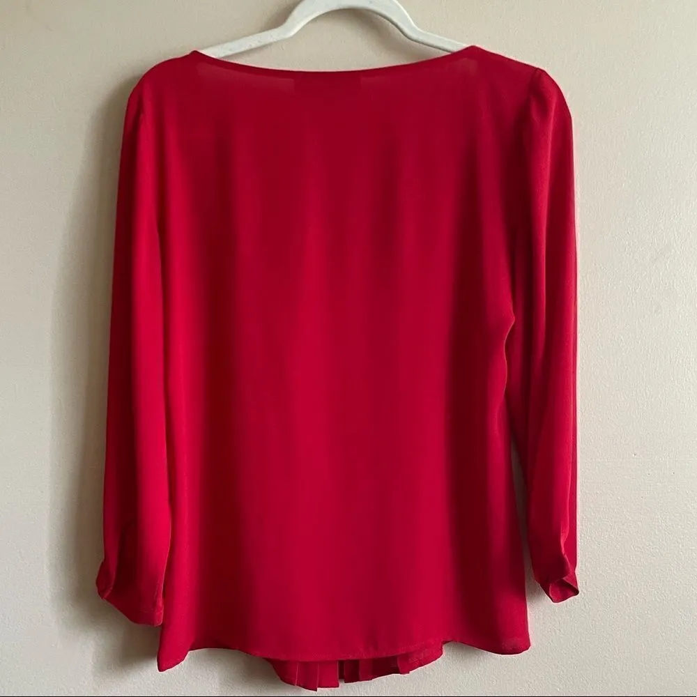 Loft Red pleated blouse womens size XS Grannycore office business - Image 2