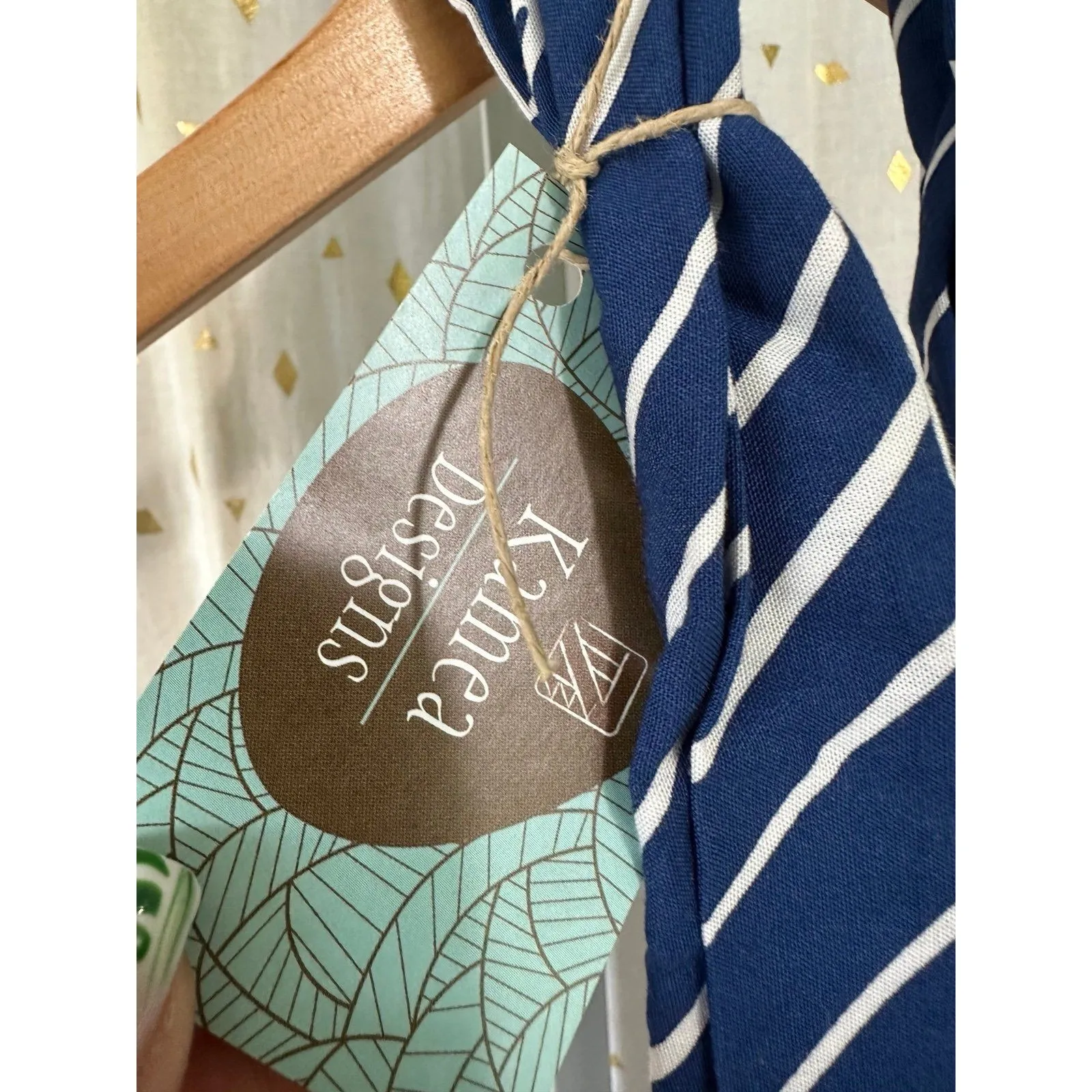 NWT Kamea Designs Hawaiian Tropical Royal Blue White Infinity Scarf One Size - Image 4