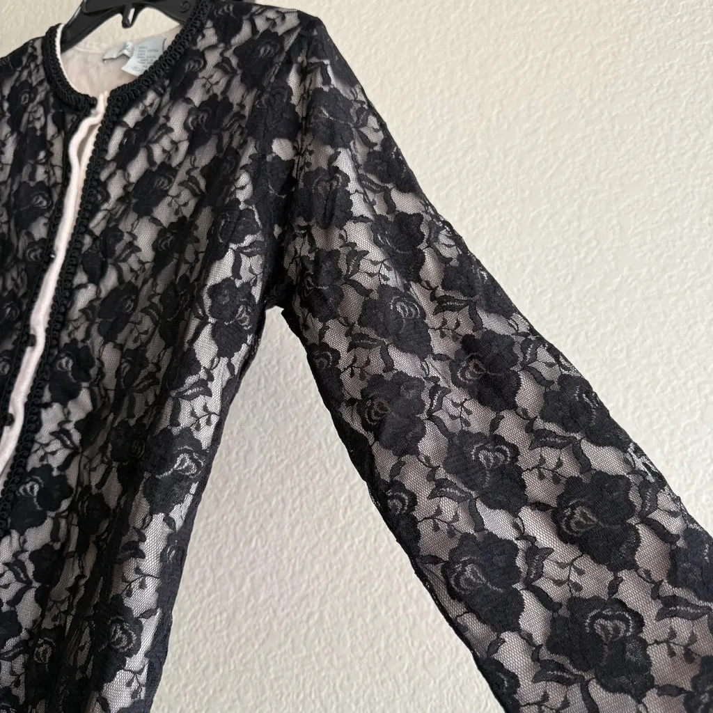 Black Floral Lace Sheer Cardigan Medium Long Sleeve Lightweight Romantic Top - Image 6