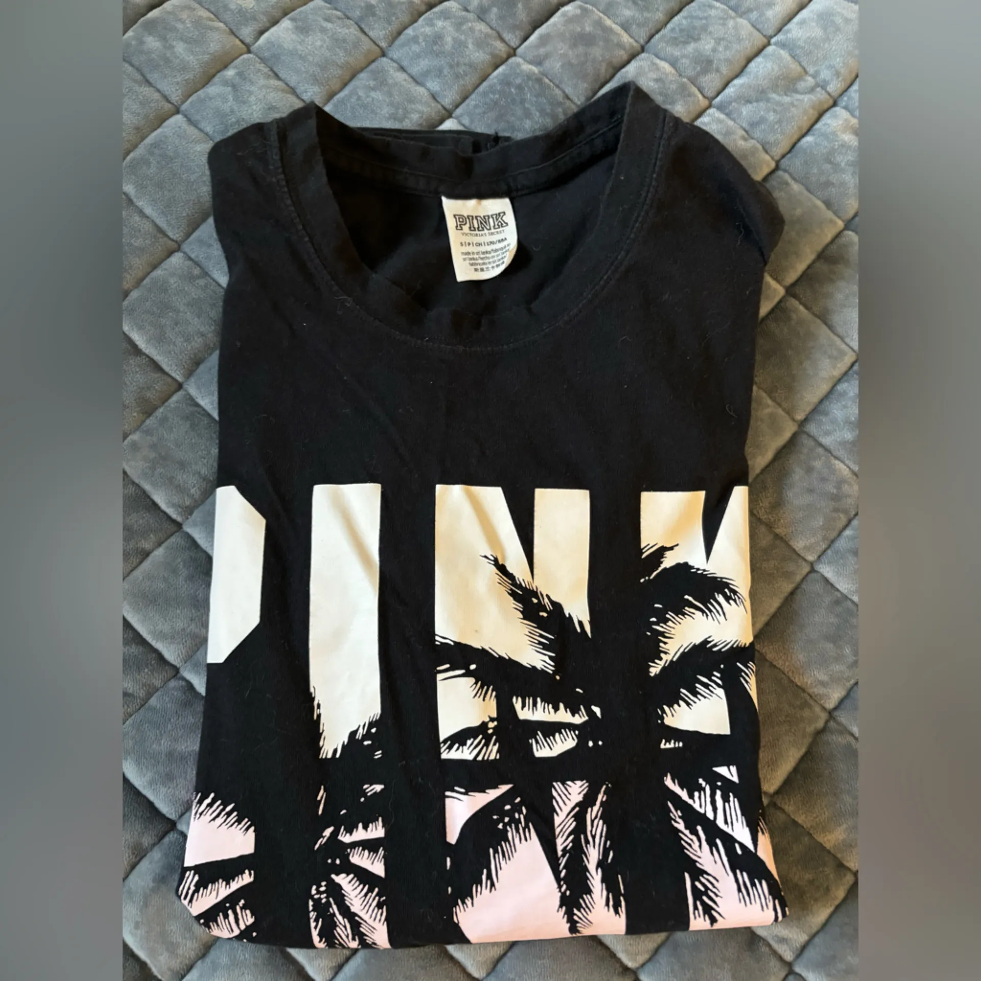 3 Victoria’s Secret Ling Sleeve Oversized Campus  T-shirts  small & XS - Image 8