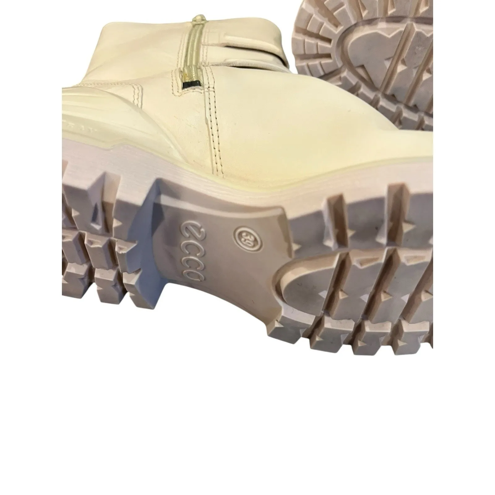 ECCO‎ Limestone Tredtray Moto Leather Bootie 38 8 Ankle Boots Womens White Cream - Image 6