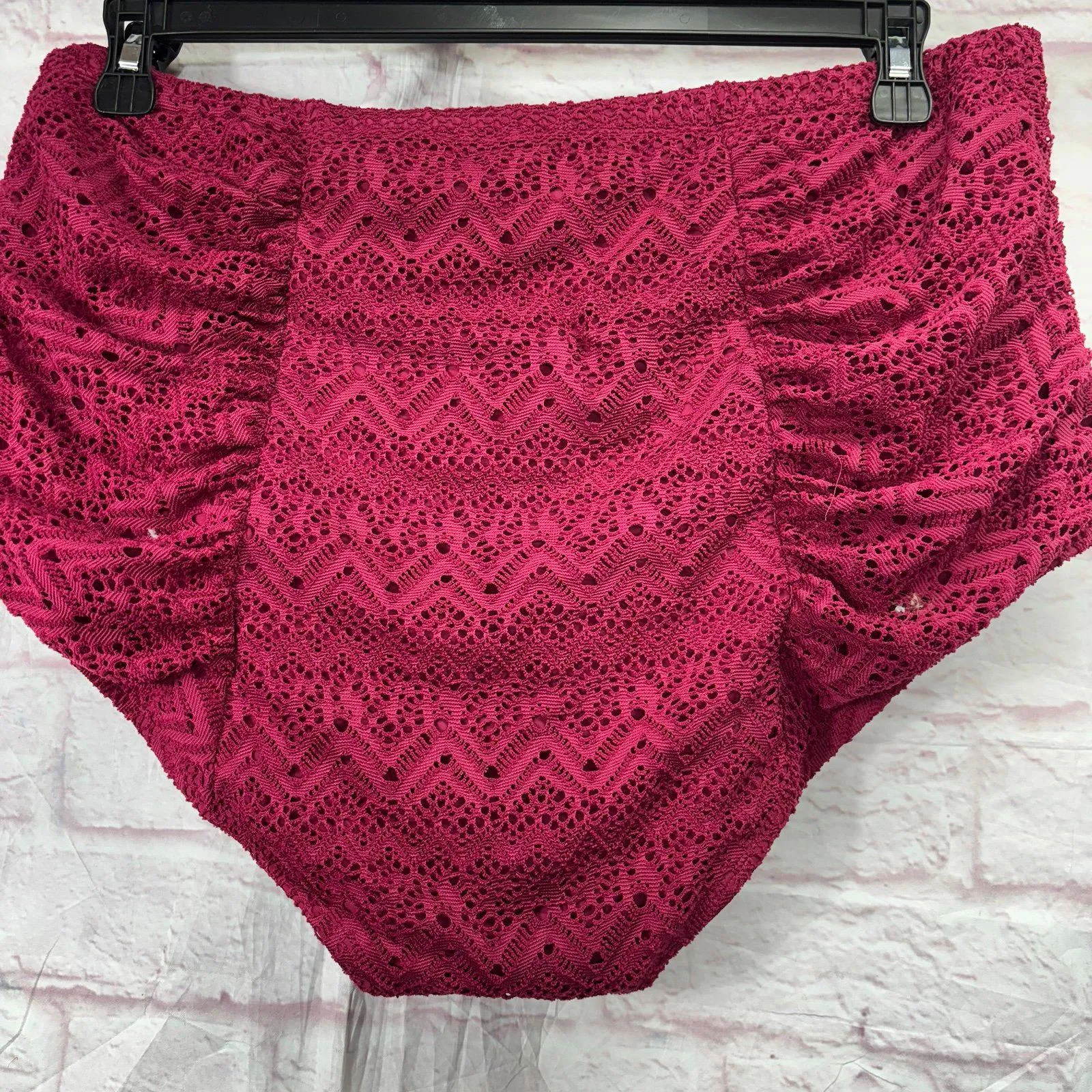 Torrid  High-Waisted Lace Swim Bottom Size 2 - Image 4