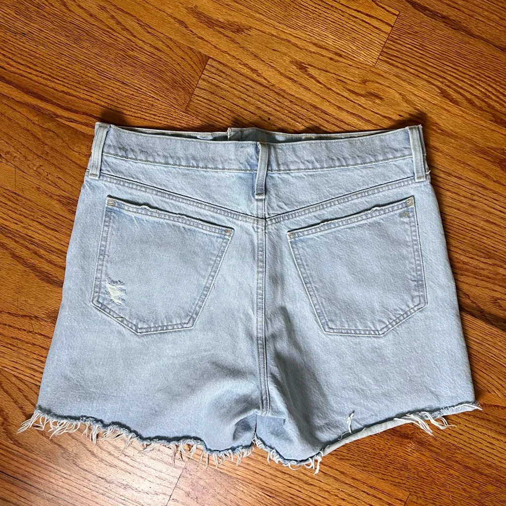Madewell Light Blue Distressed Denim Mid Length Shorts - Image 7