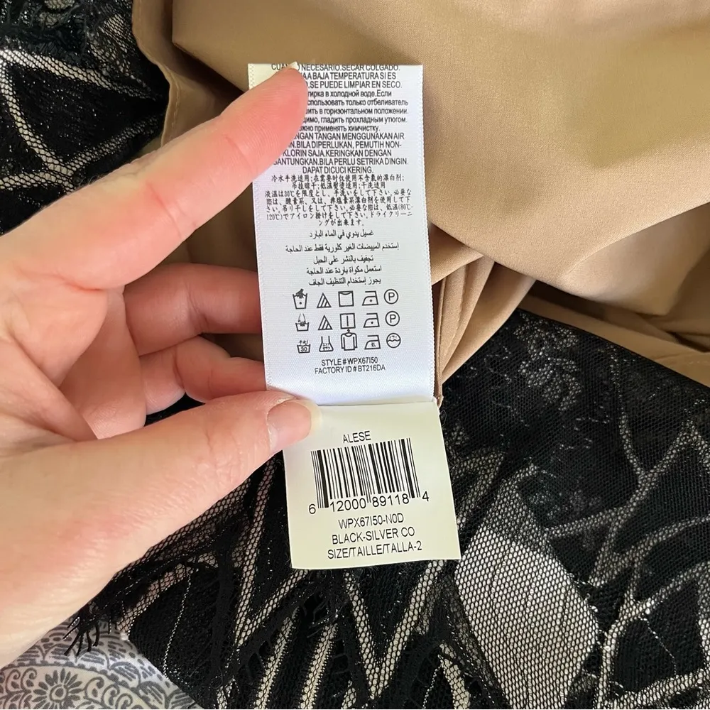 BCBGMaxAzria Alese black & white spaghetti strap lace cocktail dress size 2 - Image 10