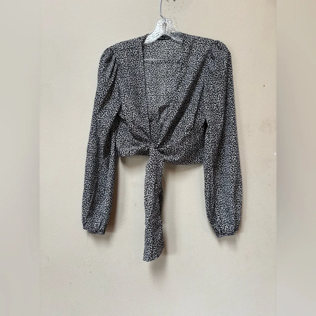 Shein Black White Animal Print Tie Front Crop Blouse Small - Image 12