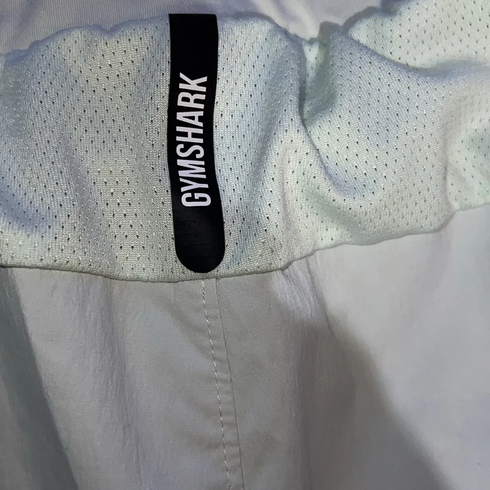 Gym shark shorts size M - Image 3