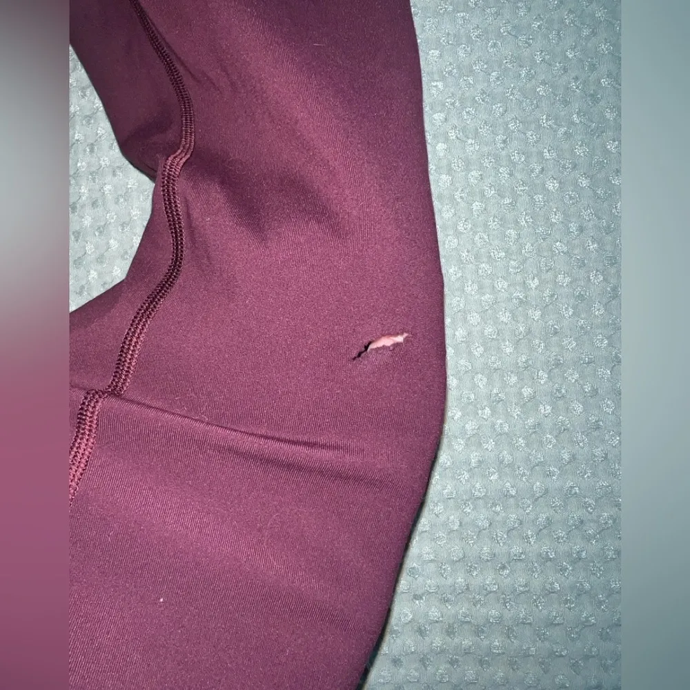 Lululemon Wunder Under High-Rise Tight *Brushed 28”
Dark Adobe
Size 4 - Image 3