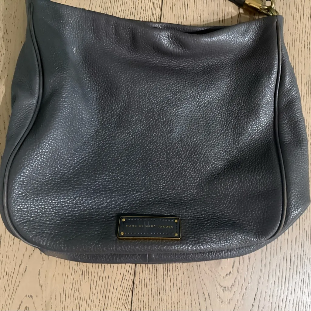 MARC JACOBS Too Hot to Handle GRAY Leather Hobo Shoulder Handbag Tote Carryall - Image 6