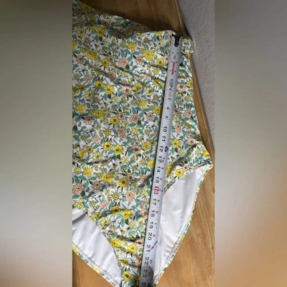 Women’s Floral One - Image 11