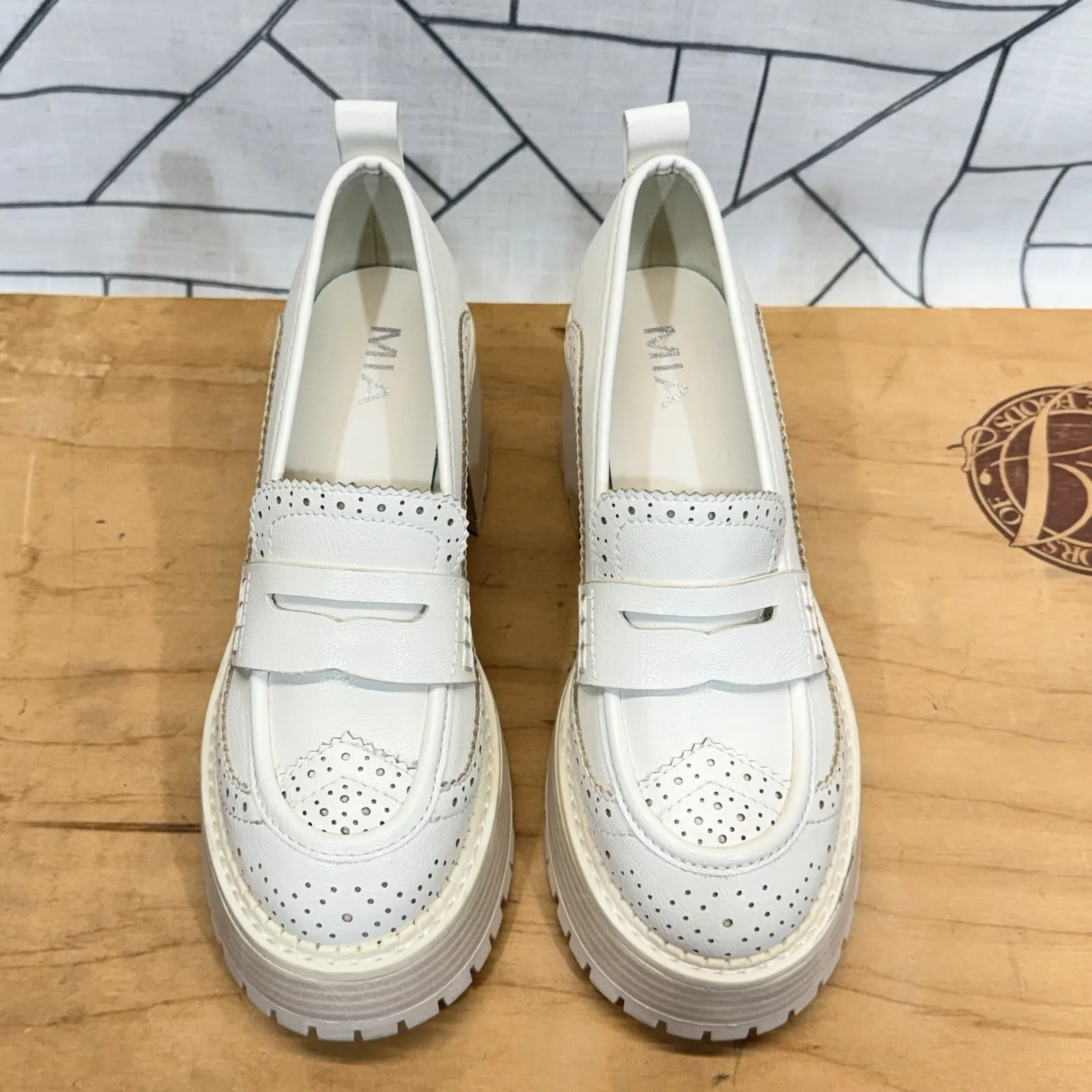 MIA Women's Deena Round Toe Platform Lug Sole Loafers Bone Size 7 - Image 10