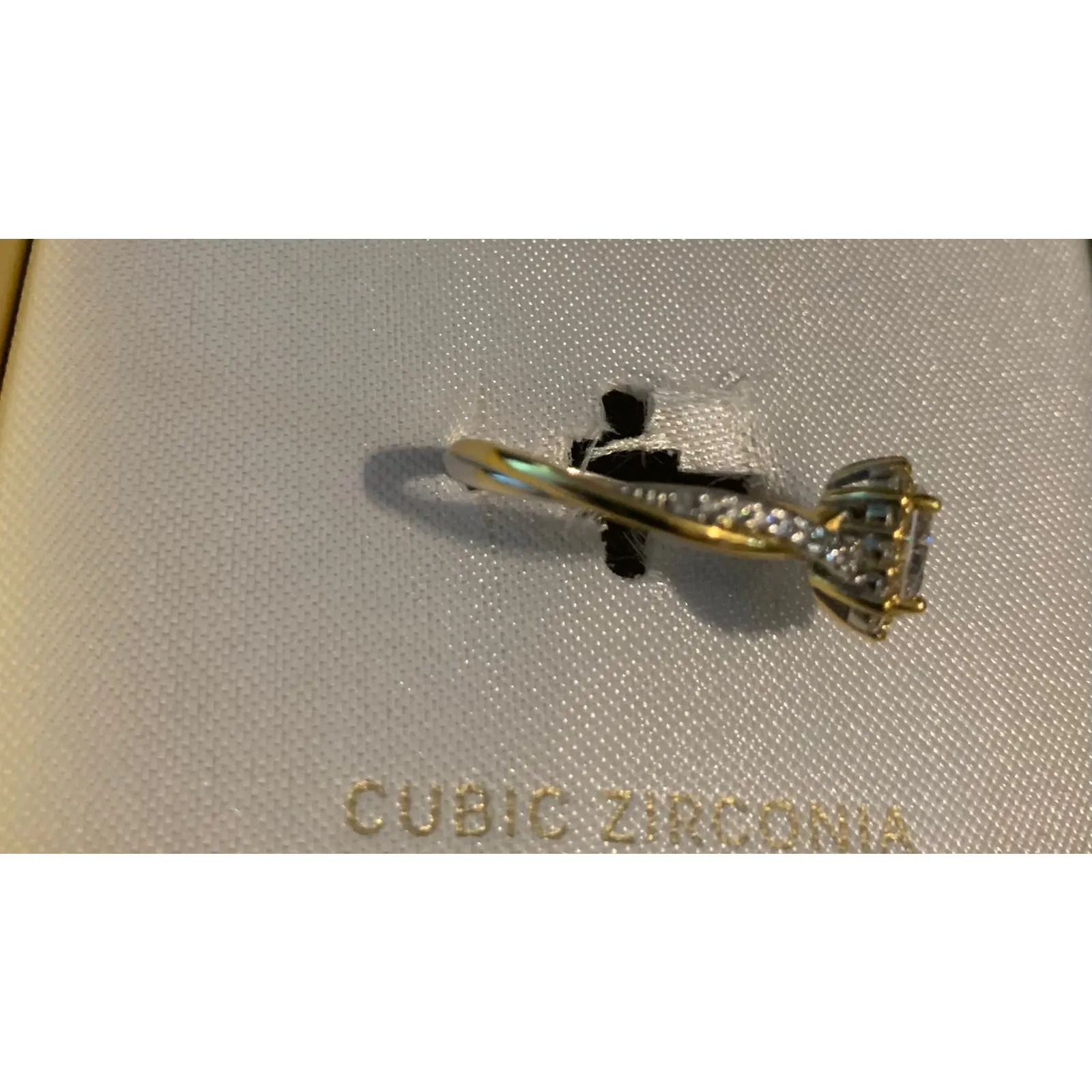 Cubic Zirconia Ring‎ Gold - Image 3