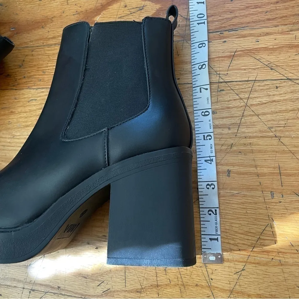 MIA  Boots Size 9.5 - Image 3