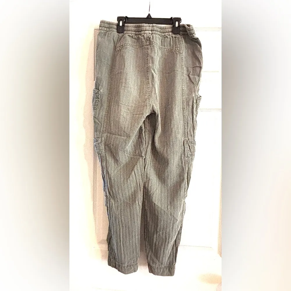 Free People Green Cargo Pants inside seam: 25 Size: S - Image 5