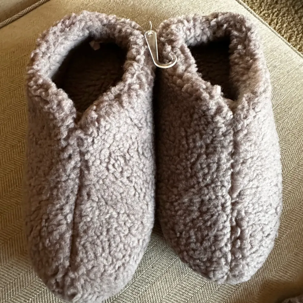 New Women’s Pink Victoria’s Secret Fleece Brown; Size 7-8 (M) - Image 3