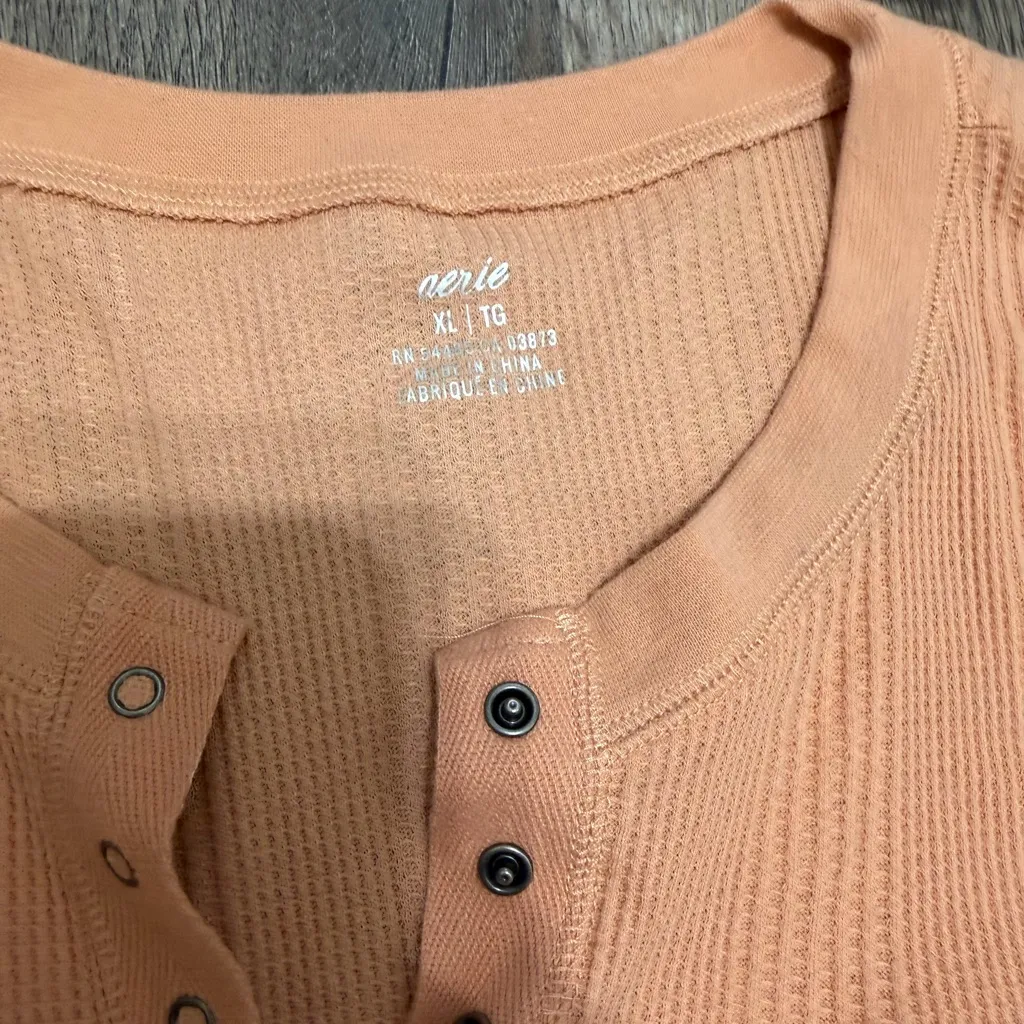 American Eagle Long sleeve - Image 2