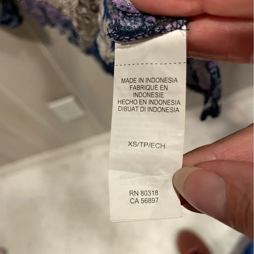 Cute boho flowy Lucky Brand tie-neck top button front purple dream - Image 5