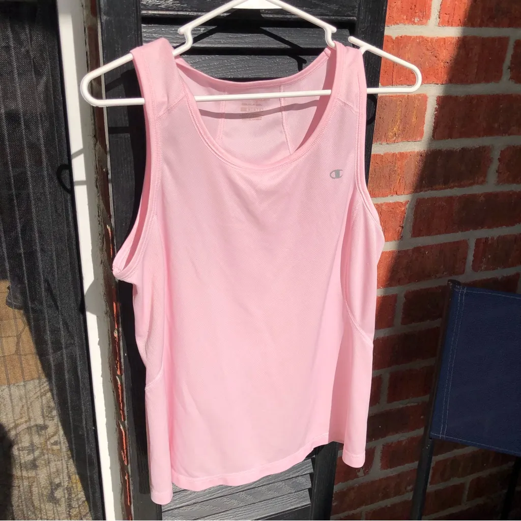3 Itrms 2 champion 1 Danskin tank tops size L - Image 3