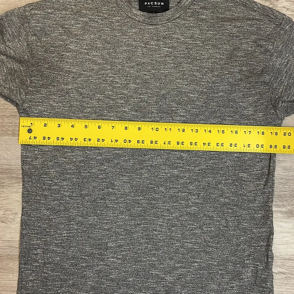 PacSun Heather Gray Women's Short Sleeve Boxy Fit T-Shirt Size Small - Image 7