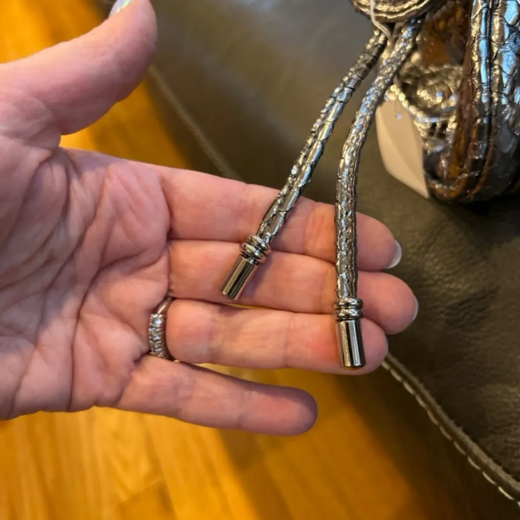 Elie Tahari Zoe Mini Bag 100% leather in Silver Snake skin - Image 4