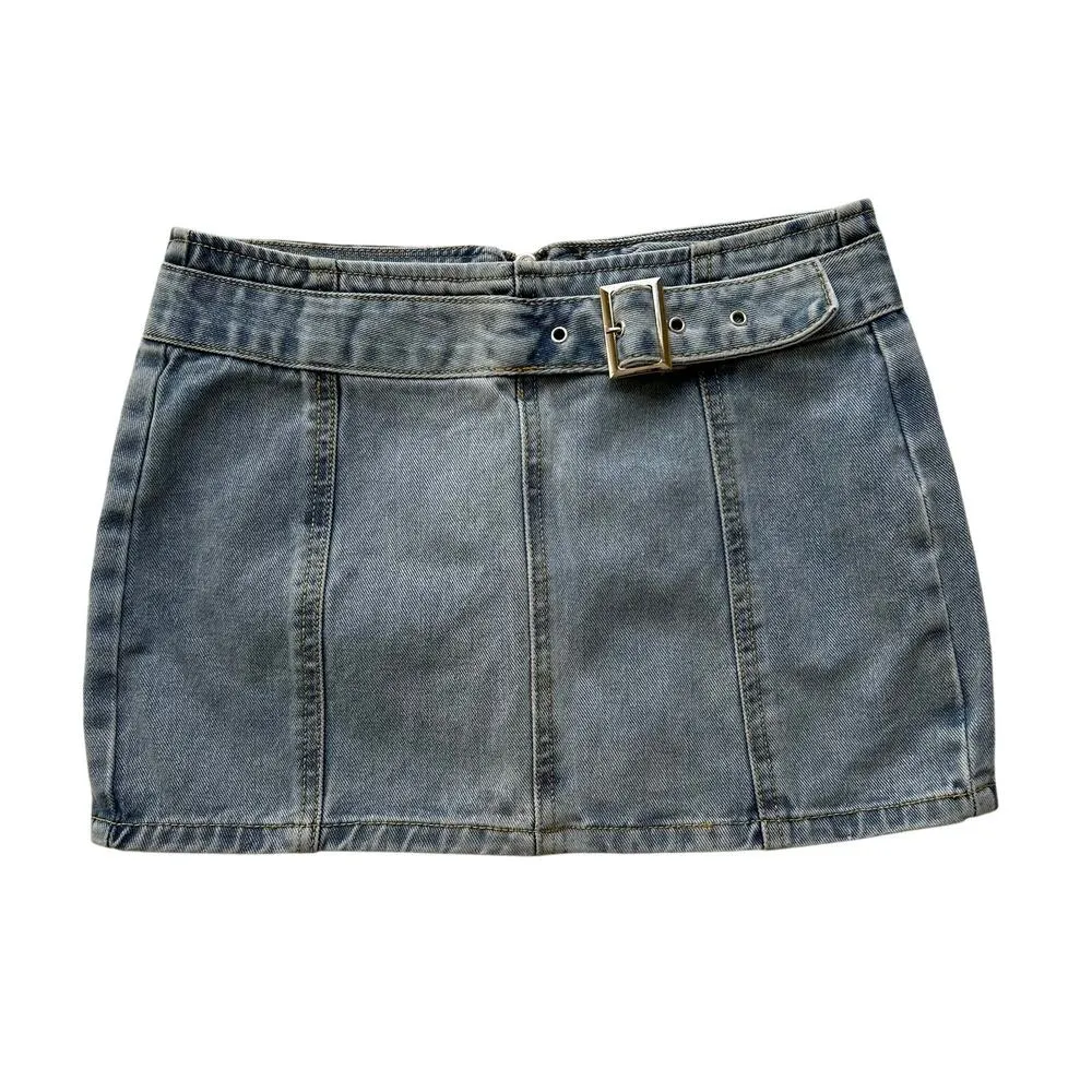 PrettyLittleThing Denim Buckle Mini Skirt US Size 4 - Image 3