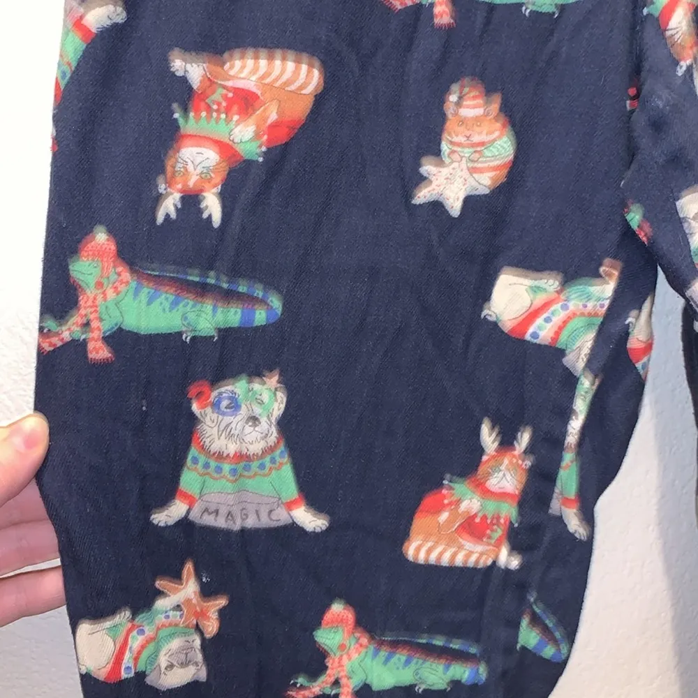 Old Navy blue animal print pajama pants - Image 5