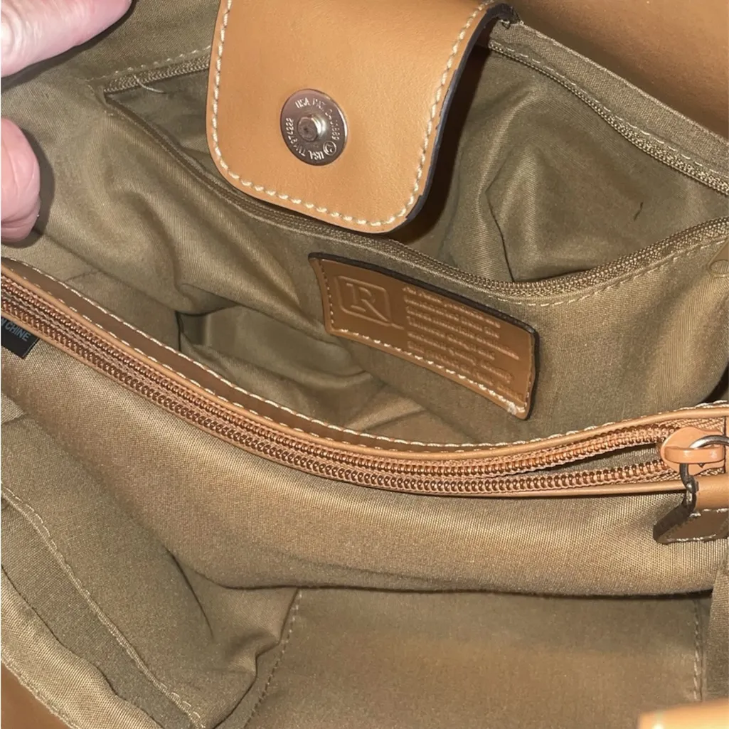 Relic Shoulder Bag - Image 5