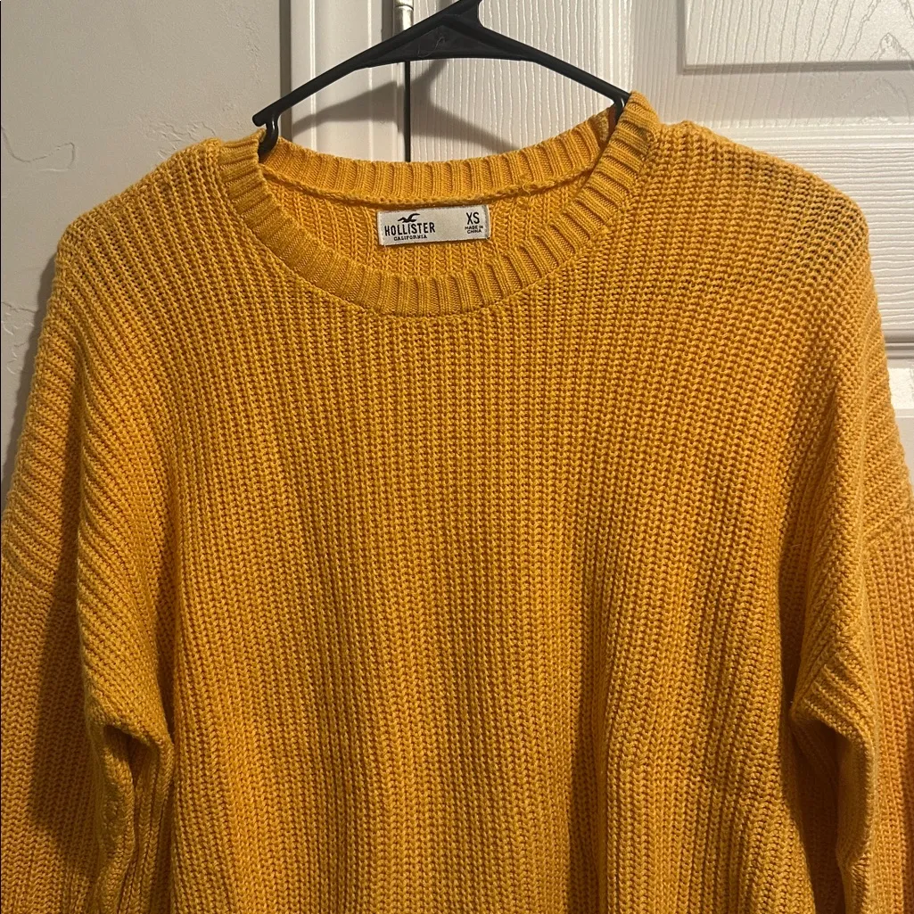 Yellow Hollister Sweater - Image 2
