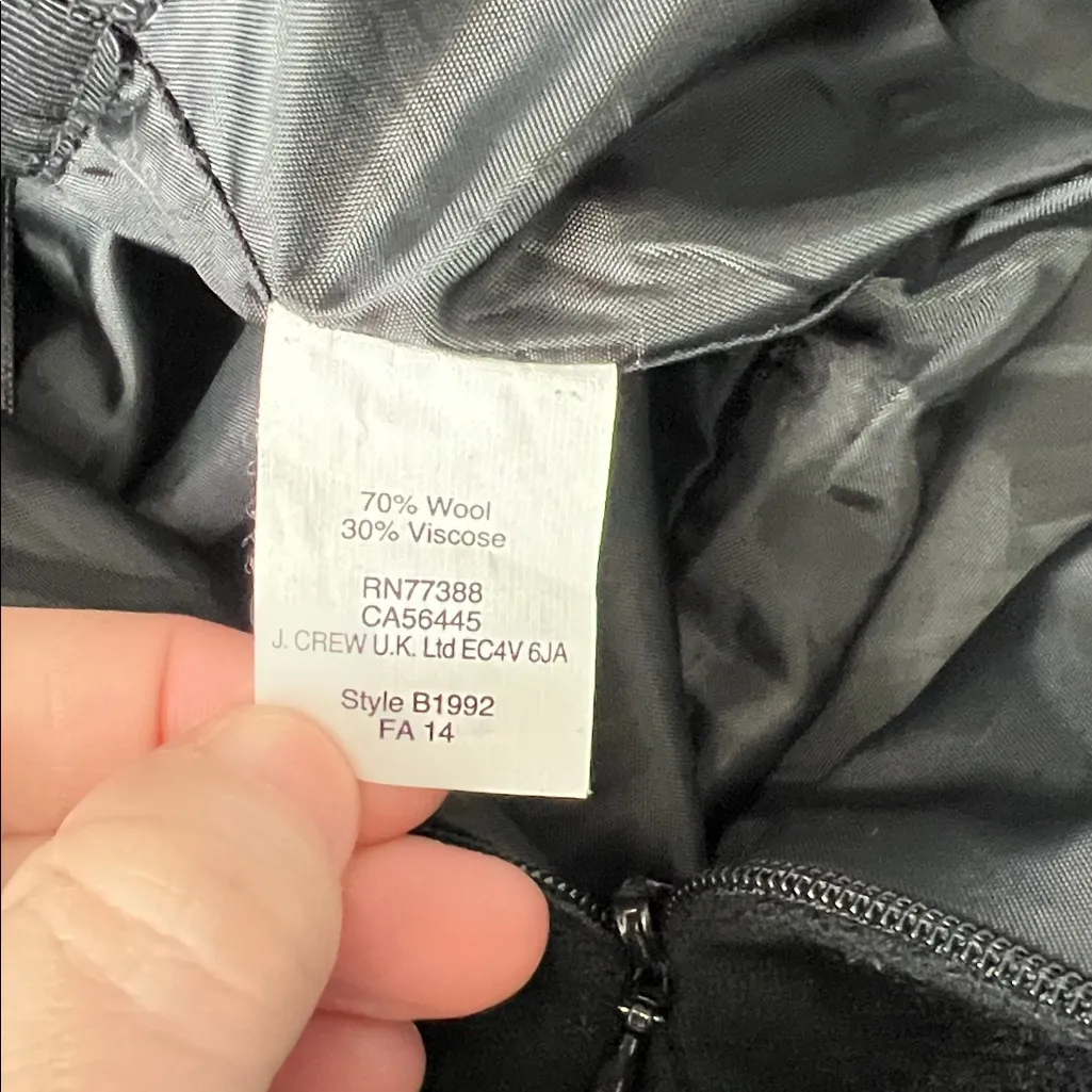 JCrew Factory Black/White Herringbone Mini Skirt Size 8 - Image 5