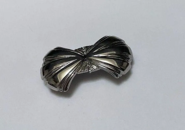 Women’s Textured Silver Tone Metal Belt Buckle Set - Image 3