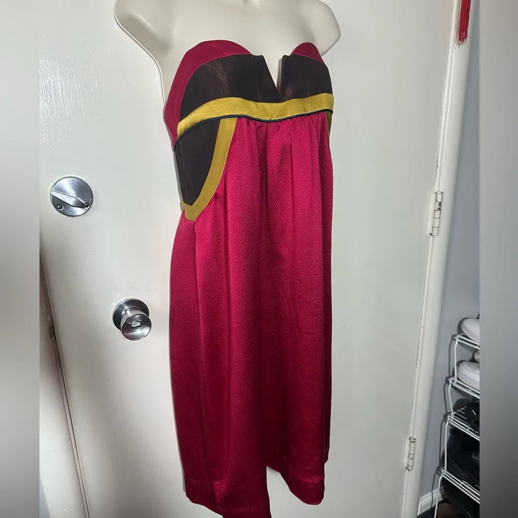 Nicole Miller Strapless Dress in Red with Brown and Gold Accents - Image 2