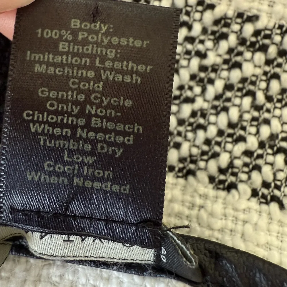 Ann Taylor Career Black White Plaid Tweed Textured Short Sleeve Blouse Small - Image 8