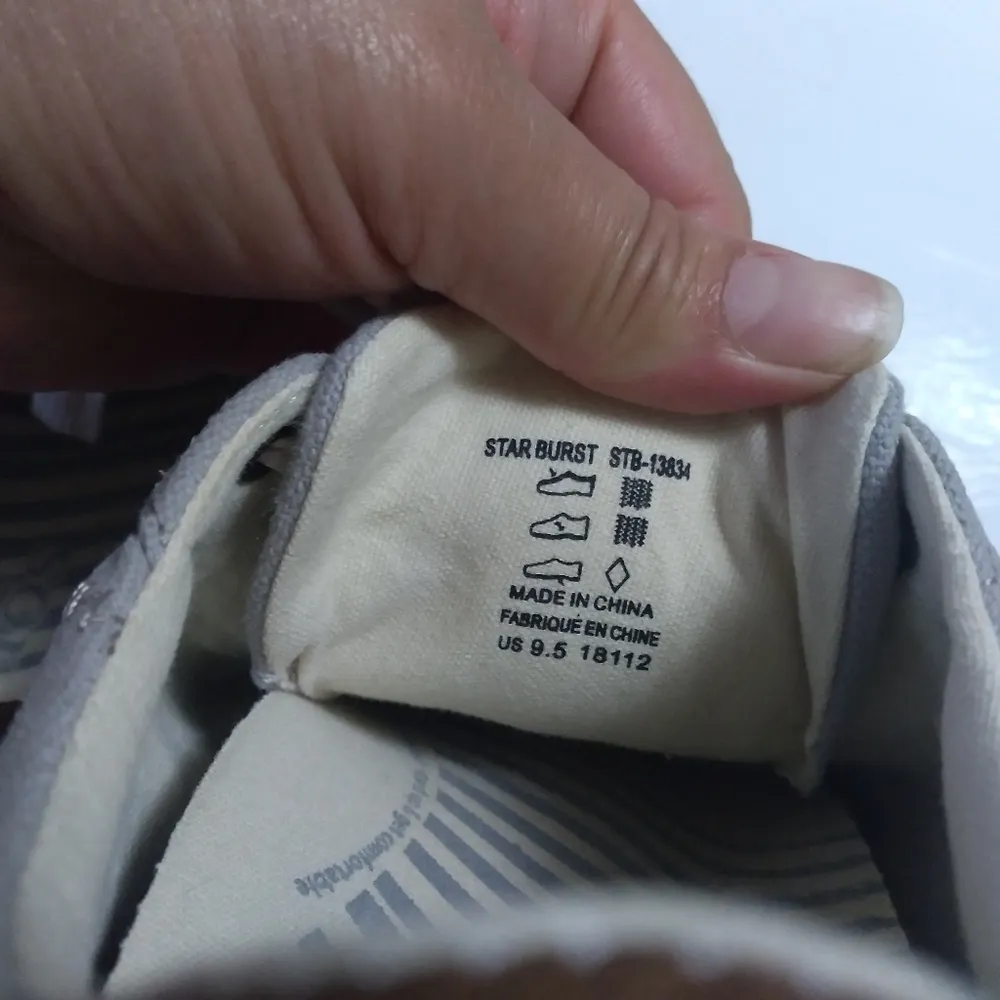 Taos women's sneakers Gray Size 9.5 - Image 10