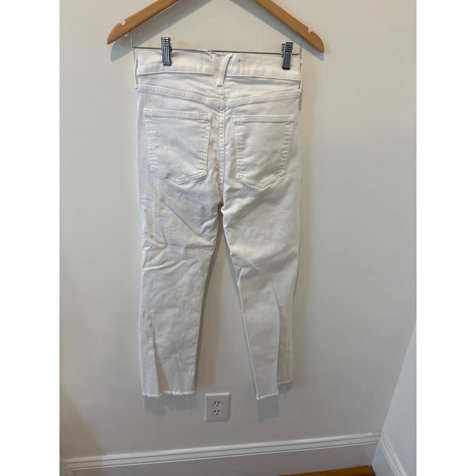Veronica Beard Carly Kick Flare High Rise White Jeans Size 26 Made in LA - Image 3