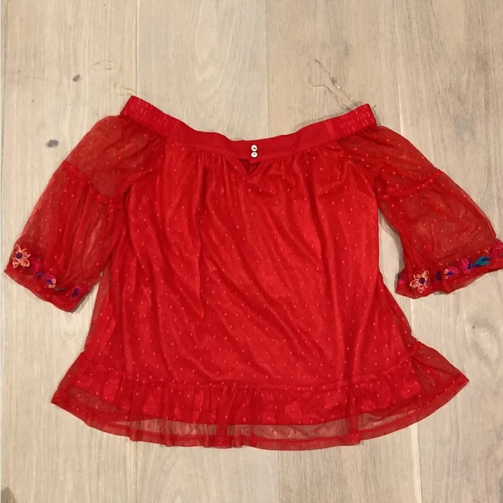 Umgee red embroidered short sleeve blouse with embroidery - Image 4
