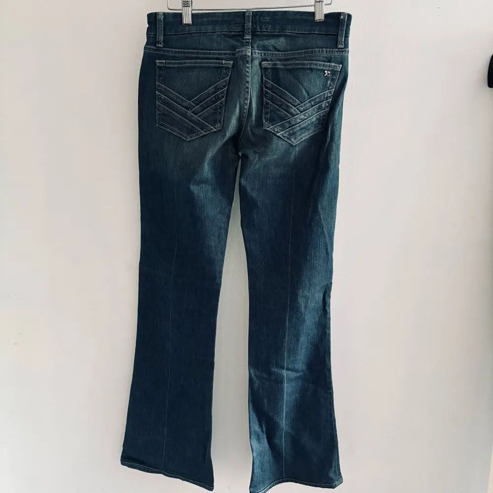 Joe’s Jeans Rocker Bootcut Dark Blue Wash Flare Distressed Jeans Size 27 - Image 2