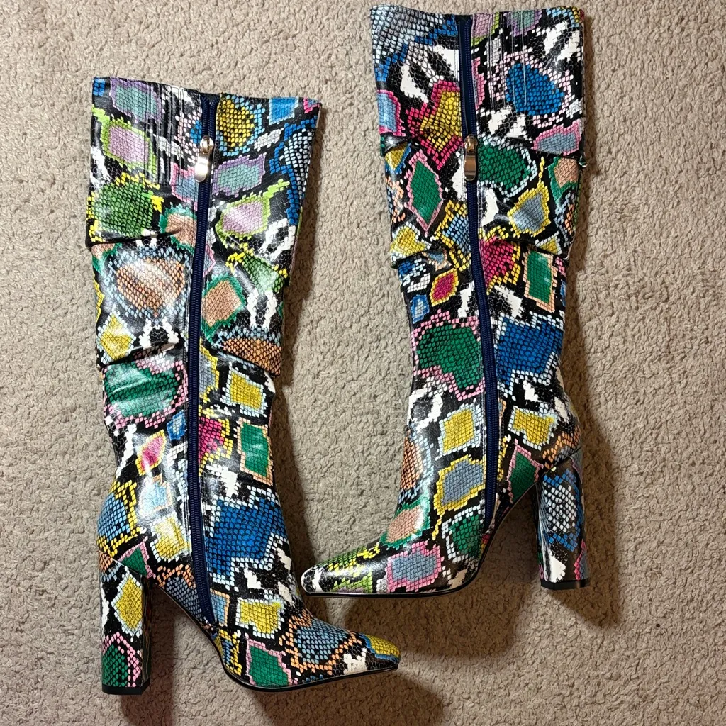 Wet Kiss Colorful Snakeskin Pattern Knee - Image 2