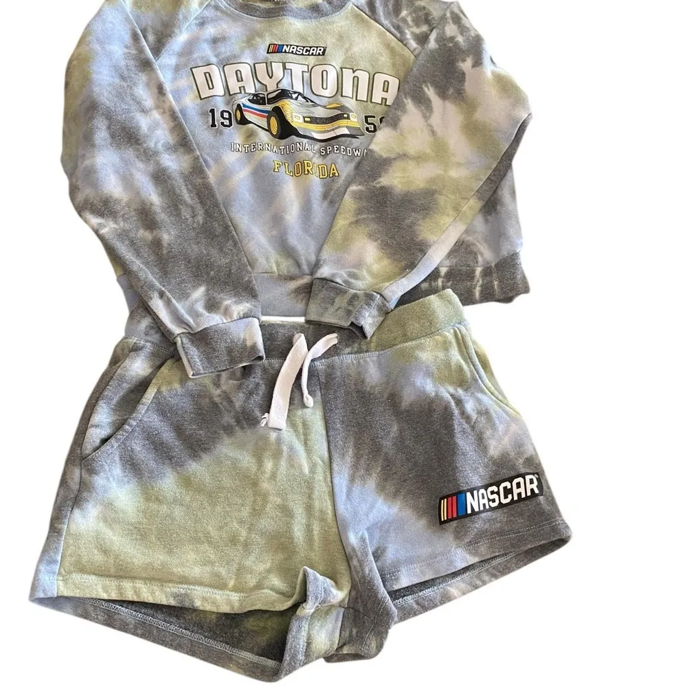 Daytona Nascar cotton blend tie dye sweats sweatshirt shorts Fall lounge set Green Size M - Image 3