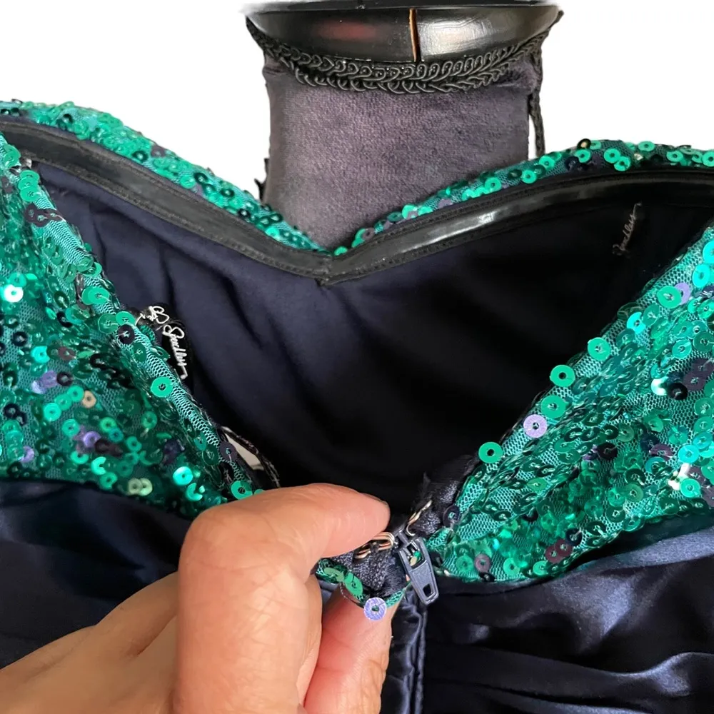 Xtraordinary  Sequin Dress NWT Size 3 - Image 9