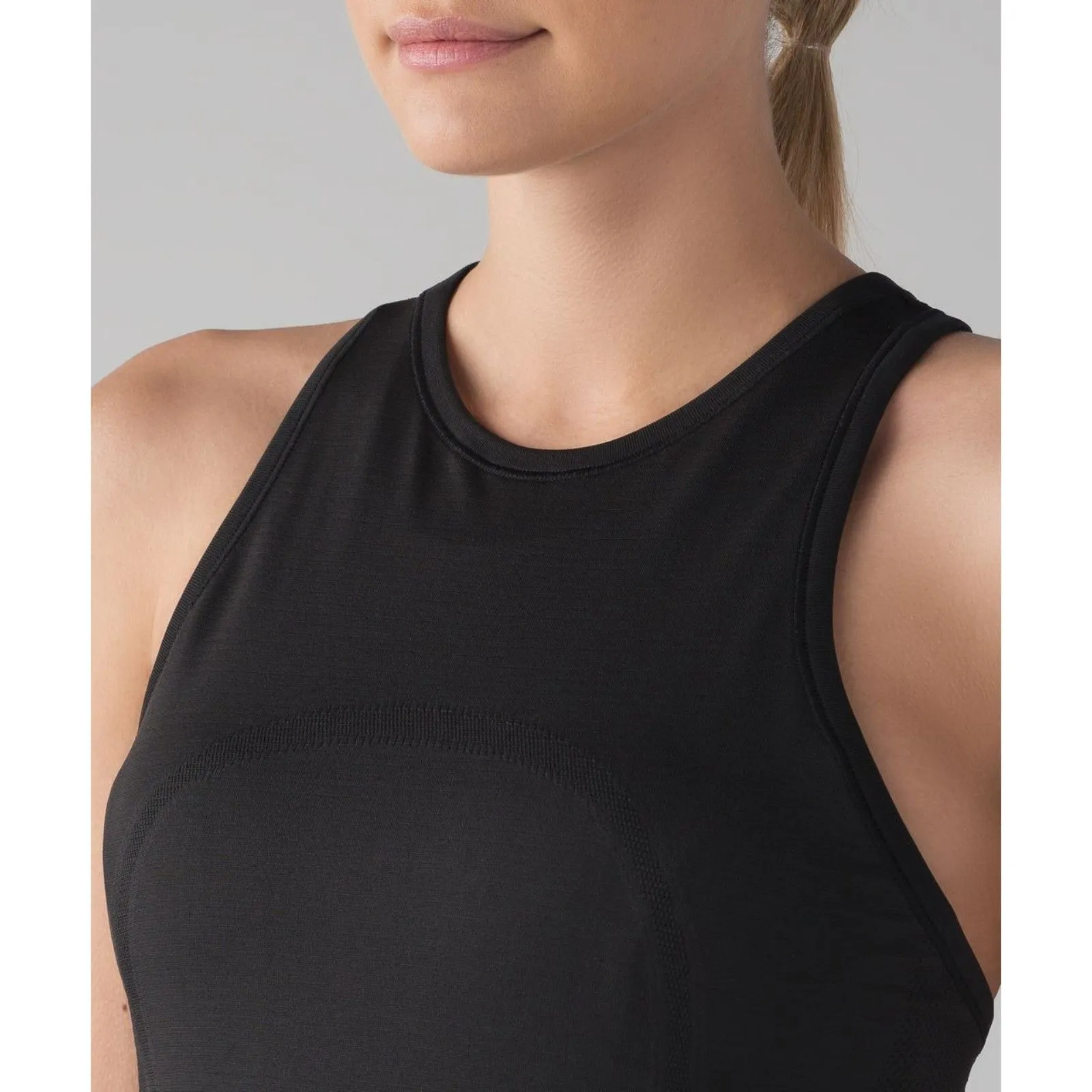 Lululemon Swiftly Tech T-Back in Black Size 8 - Image 2