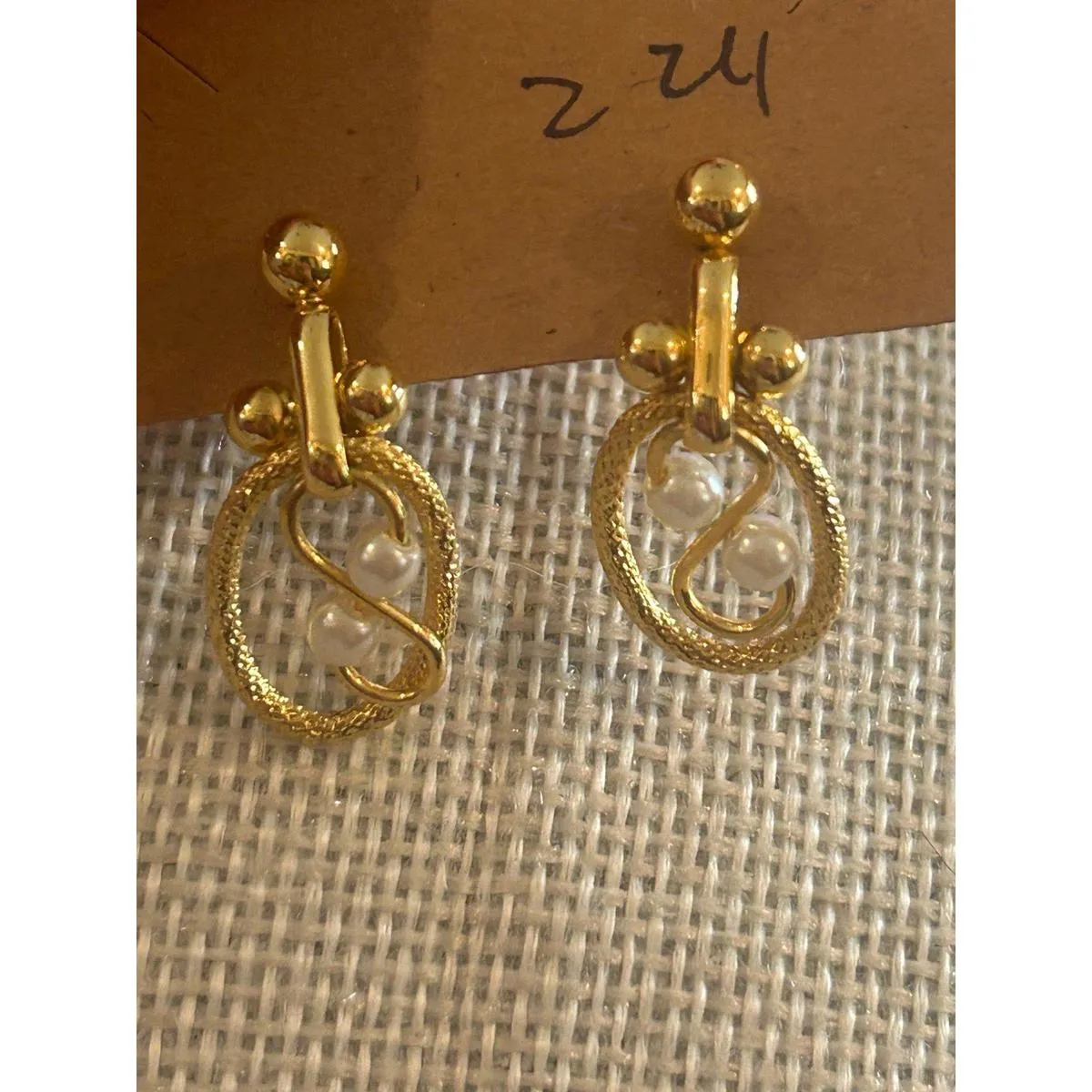 A24 gold tone fashion earrings vintage - Image 3