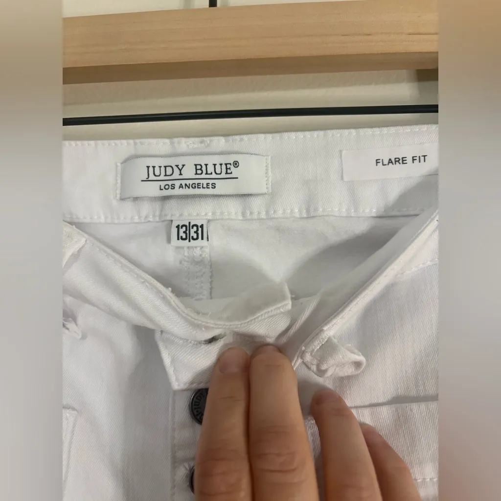 Judy Blue White Flare Jeans 13/31 High Rise Button Fly Pocket Detail Stretch - Image 3