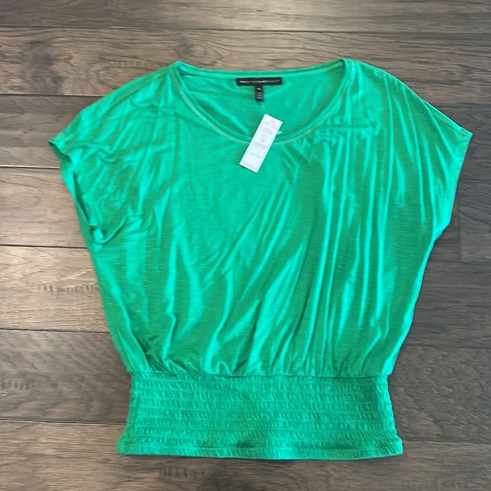 NWT White House Black Market Smocked Hem Tee Sz M - Image 9